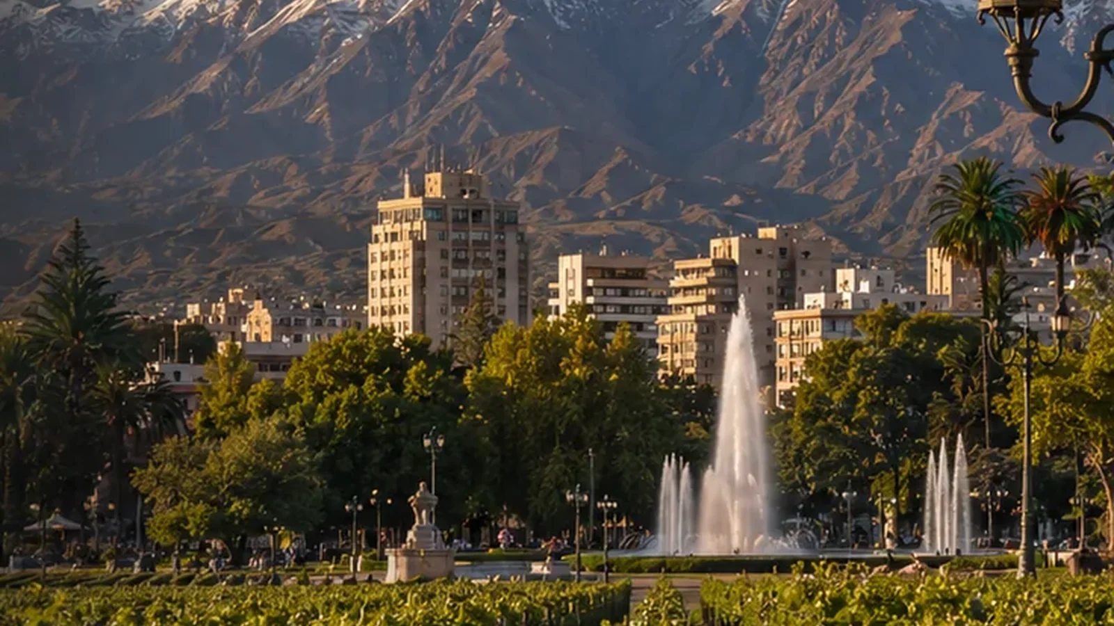 Paisaje turístico de Mendoza para planificar un presupuesto de viaje